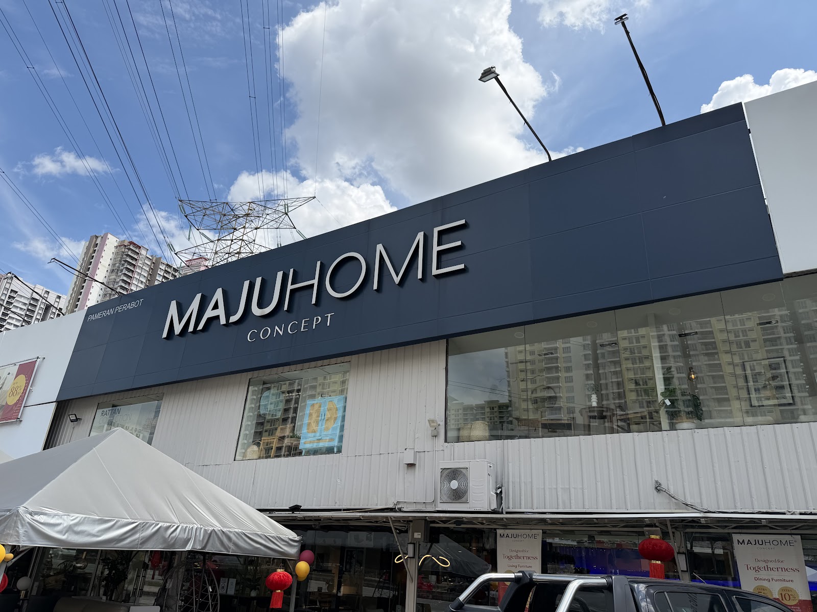 Pusat Perabot KH [60,000sf]