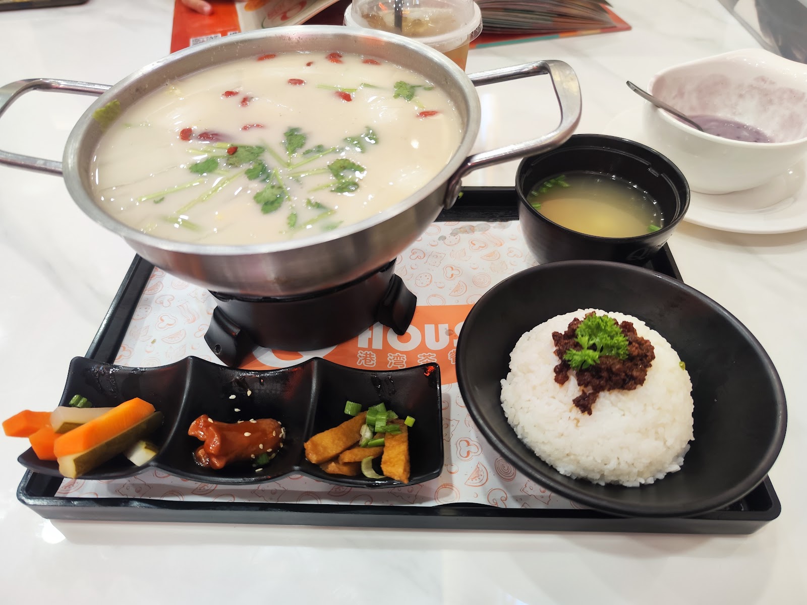 QHouse 港湾茶餐厅 • Setapak