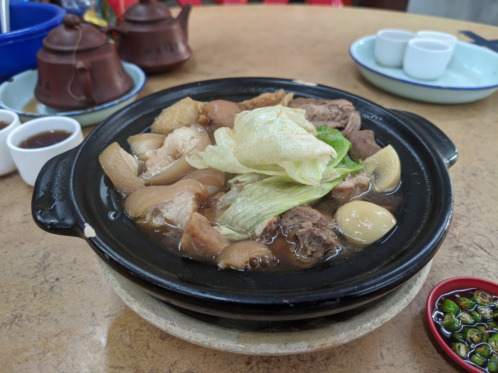 河边路亚瑞肉骨茶